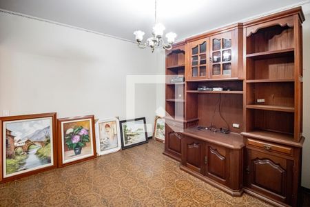 Sala de TV de casa à venda com 4 quartos, 349m² em Jardim da Glória, São Paulo