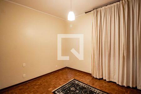 Casa à venda com 349m², 4 quartos e 3 vagasQuarto 02 Segundo Andar