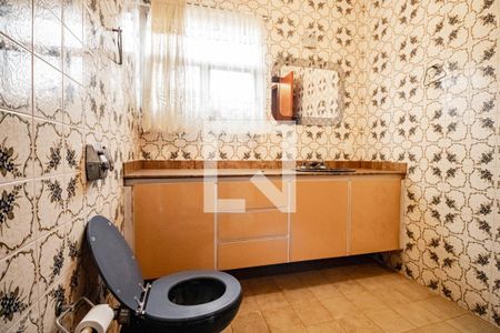 Casa à venda com 349m², 4 quartos e 3 vagasBanheiro 01 Segundo Andar