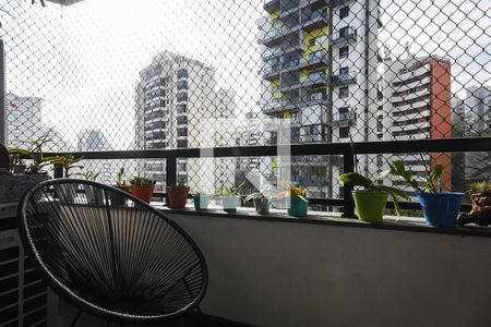 Apartamento à venda com 107m², 3 quartos e 2 vagasVaranda