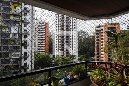 Apartamento à venda com 107m², 3 quartos e 2 vagasVaranda