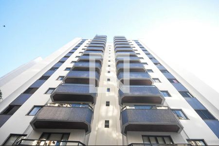 Apartamento à venda com 107m², 3 quartos e 2 vagasFachada