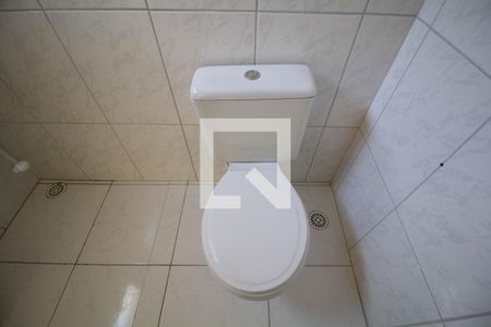 Casa de condomínio à venda com 55m², 2 quartos e 1 vaga Casa de condomínio à venda com 55m², 2 quartos e 1 vagaBanheiro da Suíte 1