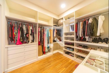 Casa à venda com 313m², 3 quartos e 3 vagasCloset do Quarto 1