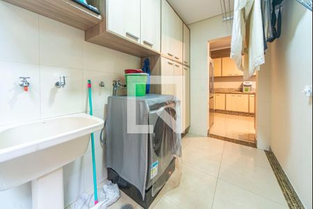 Casa à venda com 313m², 3 quartos e 3 vagasÁrea de Serviço