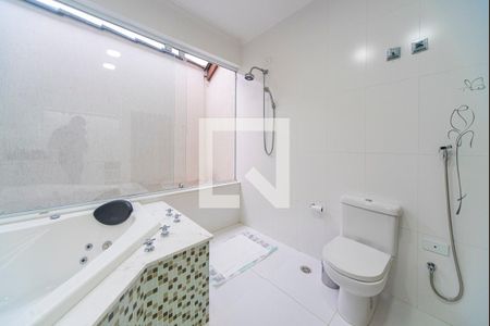 Casa à venda com 313m², 3 quartos e 3 vagasBanheiro do quarto 3