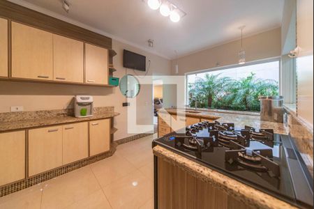 Casa à venda com 313m², 3 quartos e 3 vagasCozinha 