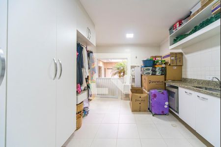 Casa à venda com 313m², 3 quartos e 3 vagasCozinha 2 e Depósito
