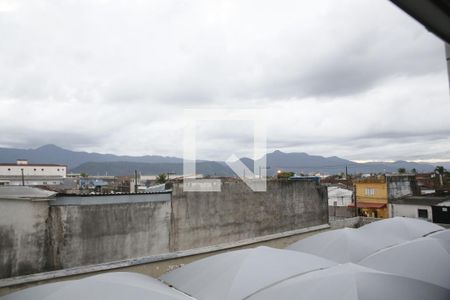 Sala vista  de apartamento para alugar com 1 quarto, 57m² em Mirim, Praia Grande