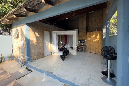 Casa à venda com 164m², 3 quartos e 2 vagasPátio