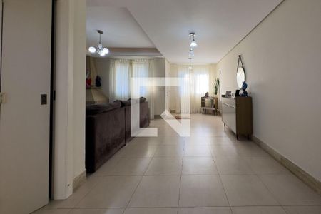 Sala de casa à venda com 3 quartos, 164m² em Hípica, Porto Alegre