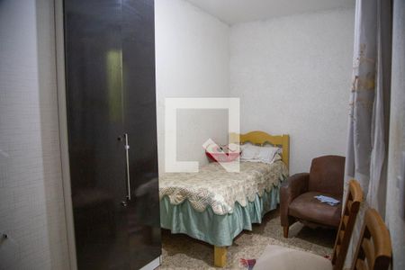 Casa à venda com 120m², 2 quartos e 4 vagasQuarto 2