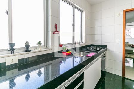 Apartamento para alugar com 110m², 2 quartos e 2 vagas Apartamento para alugar com 110m², 2 quartos e 2 vagasCozinha