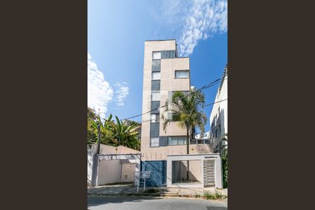 Apartamento para alugar com 110m², 2 quartos e 2 vagas Apartamento para alugar com 110m², 2 quartos e 2 vagasFachada