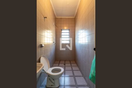 Casa para alugar com 100m², 3 quartos e sem vaga Casa para alugar com 100m², 3 quartos e sem vagaBanheiro