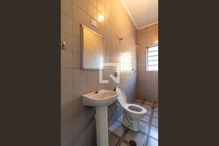 Casa para alugar com 100m², 3 quartos e sem vaga Casa para alugar com 100m², 3 quartos e sem vagaBanheiro