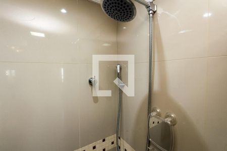 Apartamento à venda com 93m², 3 quartos e 3 vagasBanheiro social