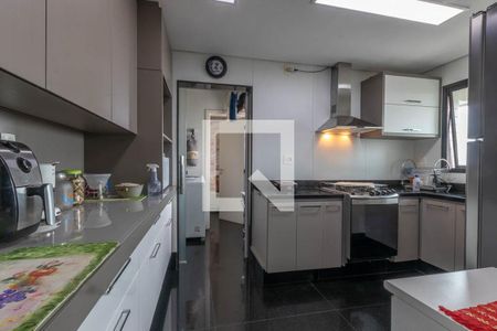 Apartamento à venda com 134m², 4 quartos e 3 vagas Apartamento à venda com 134m², 4 quartos e 3 vagasCozinha