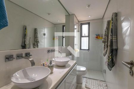 Apartamento à venda com 134m², 4 quartos e 3 vagas Apartamento à venda com 134m², 4 quartos e 3 vagasBanheiro