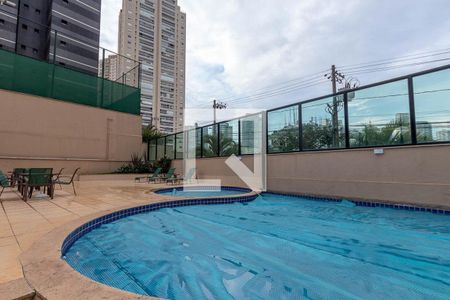 Apartamento à venda com 134m², 4 quartos e 3 vagas Apartamento à venda com 134m², 4 quartos e 3 vagasÁrea comum - Piscina