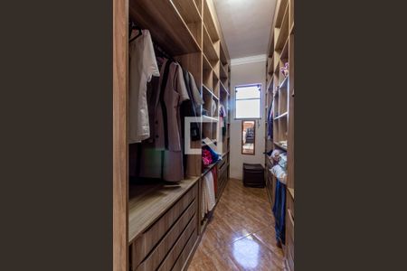 Casa à venda com 280m², 3 quartos e 4 vagasCloset Quarto 2 