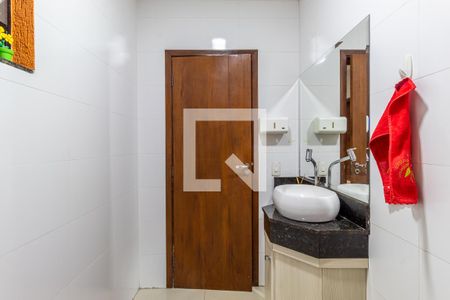 Casa à venda com 280m², 3 quartos e 4 vagasBanheiro