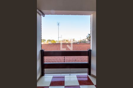 Casa à venda com 280m², 3 quartos e 4 vagasSacada