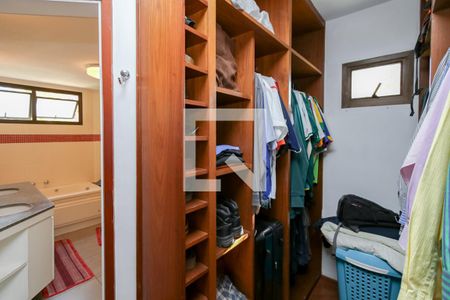 Apartamento à venda com 143m², 3 quartos e 2 vagasCloset da Suíte