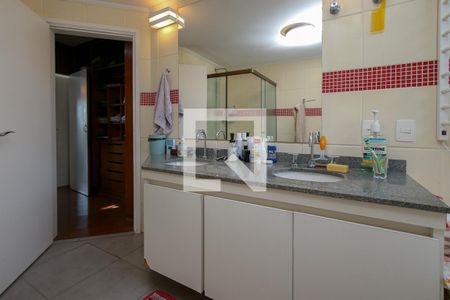 Apartamento à venda com 143m², 3 quartos e 2 vagasBanheiro da Suíte