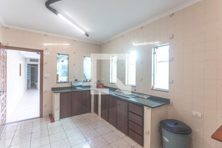 Casa à venda com 253m², 2 quartos e 2 vagas Casa à venda com 253m², 2 quartos e 2 vagasCozinha