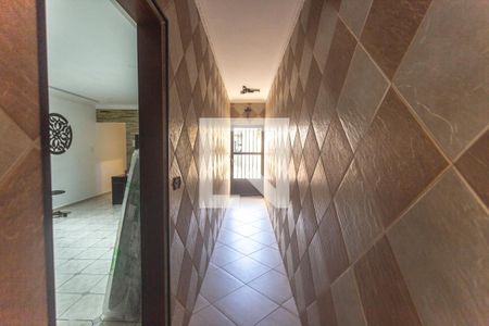 Casa à venda com 253m², 2 quartos e 2 vagas Casa à venda com 253m², 2 quartos e 2 vagasQuintal