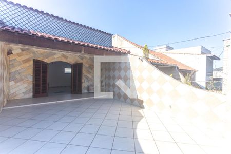 Casa à venda com 253m², 2 quartos e 2 vagas Casa à venda com 253m², 2 quartos e 2 vagasVaranda quarto 2