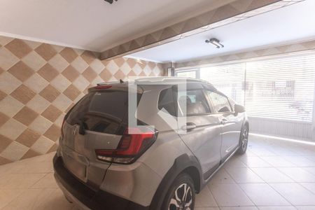 Casa à venda com 253m², 2 quartos e 2 vagas Casa à venda com 253m², 2 quartos e 2 vagasGaragem