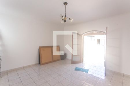 Casa à venda com 253m², 2 quartos e 2 vagas Casa à venda com 253m², 2 quartos e 2 vagasQuarto 2