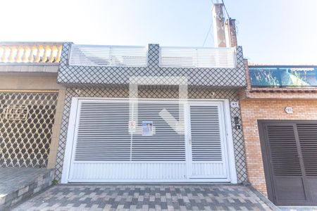 Casa à venda com 253m², 2 quartos e 2 vagas Casa à venda com 253m², 2 quartos e 2 vagasFachada