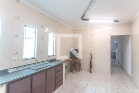 Casa à venda com 253m², 2 quartos e 2 vagas Casa à venda com 253m², 2 quartos e 2 vagasCozinha