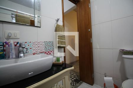 Casa à venda com 200m², 2 quartos e 1 vagaBanheiro