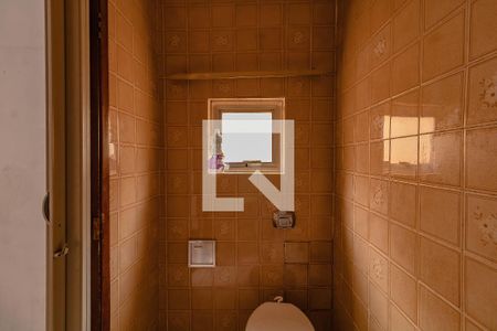 Casa à venda com 600m², 3 quartos e 3 vagas Casa à venda com 600m², 3 quartos e 3 vagasBanheiro Quarto 2