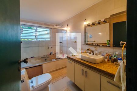 Casa à venda com 220m², 3 quartos e 2 vagasquarto 3 suite