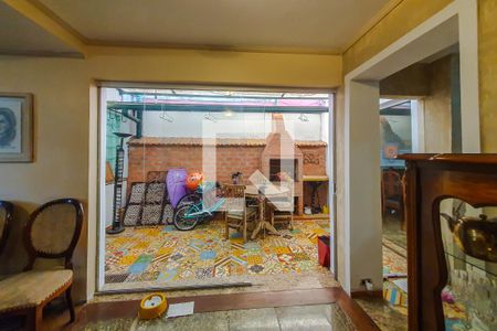 Casa à venda com 220m², 3 quartos e 2 vagassala varanda social