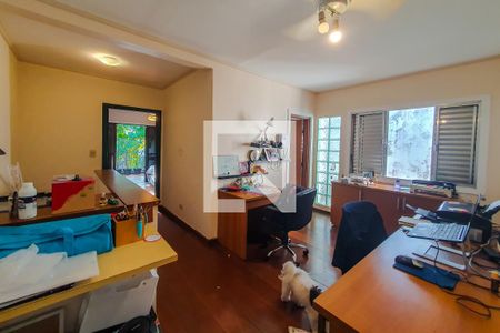 Casa à venda com 220m², 3 quartos e 2 vagascorredor living