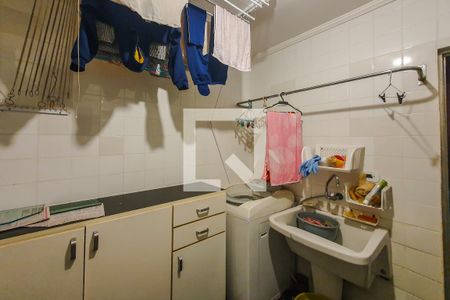 Casa à venda com 220m², 3 quartos e 2 vagasÁrea de Serviço