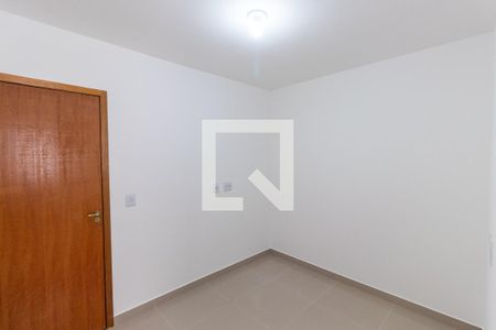 Quarto Suíte 1 de casa para alugar com 2 quartos, 80m² em Jardim Fernandes, São Paulo