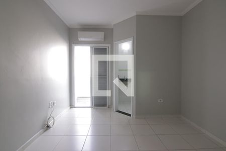 Quarto 1 de casa de condomínio para alugar com 2 quartos, 125m² em Vila Granada, São Paulo