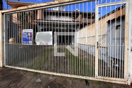 Casa à venda com 267m², 3 quartos e 3 vagasFachada