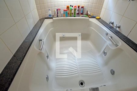 Casa à venda com 267m², 3 quartos e 3 vagasBanheiro da Suíte