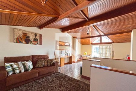 Casa à venda com 267m², 3 quartos e 3 vagasSala íntima