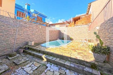 Casa à venda com 267m², 3 quartos e 3 vagasPiscina