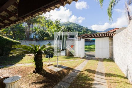 Casa de condomínio à venda com 90m², 3 quartos e 3 vagas Casa de condomínio à venda com 90m², 3 quartos e 3 vagasQuintal