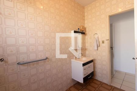 Casa à venda com 180m², 3 quartos e 2 vagas Casa à venda com 180m², 3 quartos e 2 vagasBanheiro Social